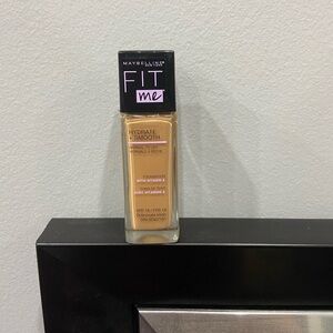 Maybelline foundation NEW